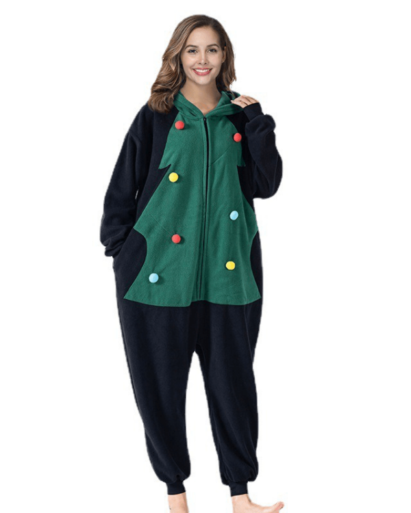 Kerstpyjama zwart met groen dennenboom motief