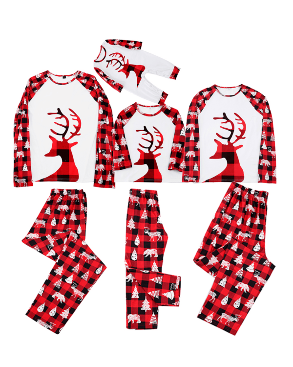 Kerstpyjama Rood rendier, tegeltjesstijl