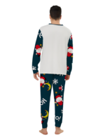 Lustiger Weihnachtsmann, der sich an seinen Mond klammert, Weihnachtspyjama der Familie