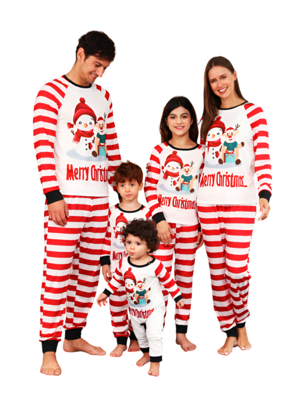 Snögubben och hans glada renkompis, rödrandig familjepyjamas