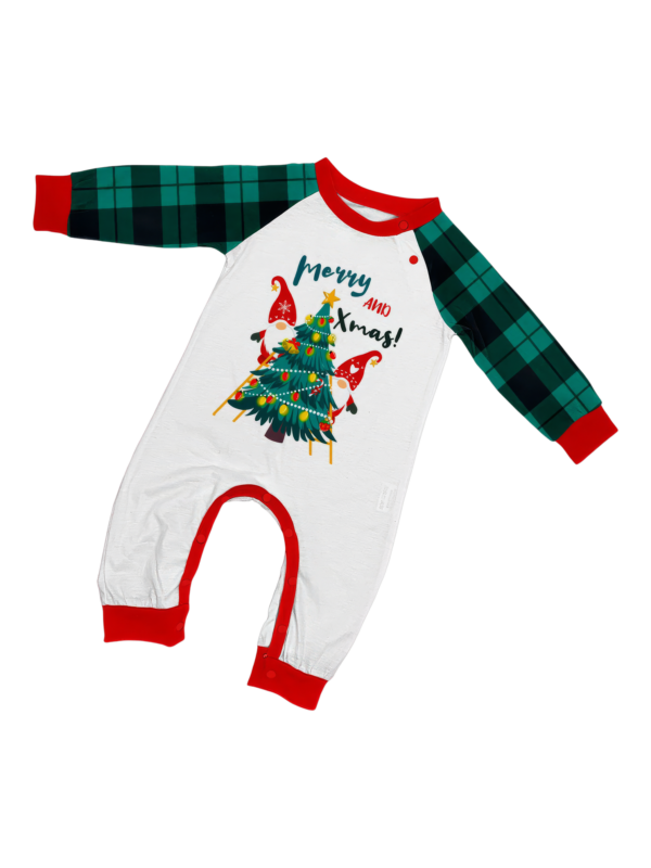 Christmas tree decorated by elves, printed “Merry Christmas”