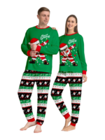 Familienpyjamas Santa in einer Girlande eingewickelt do a DAB