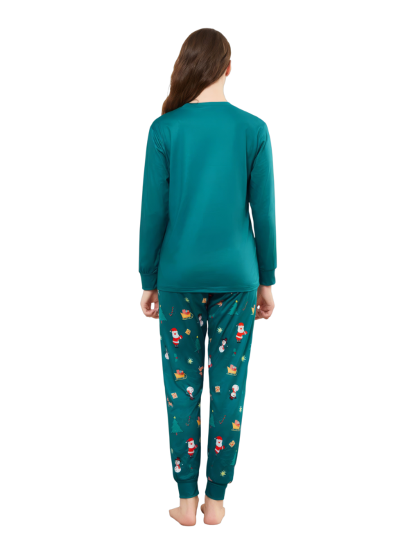 Grüner Weihnachtsfamilienpyjama, Weihnachtsmann und sein Schlitten